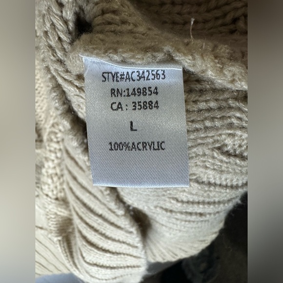 Sadie & Sage Anthropologie Tan Cable Knit Sweater with Fringe - Picture 4 of 5